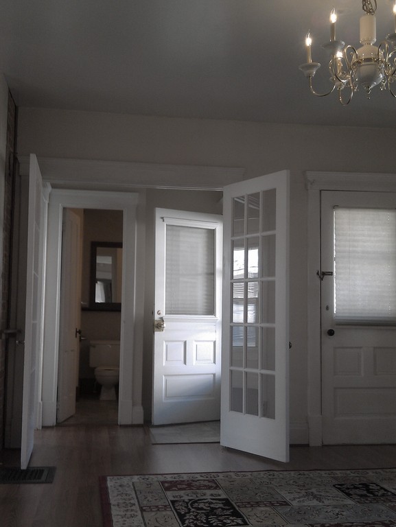 Light and spacious in Kent's Historic District