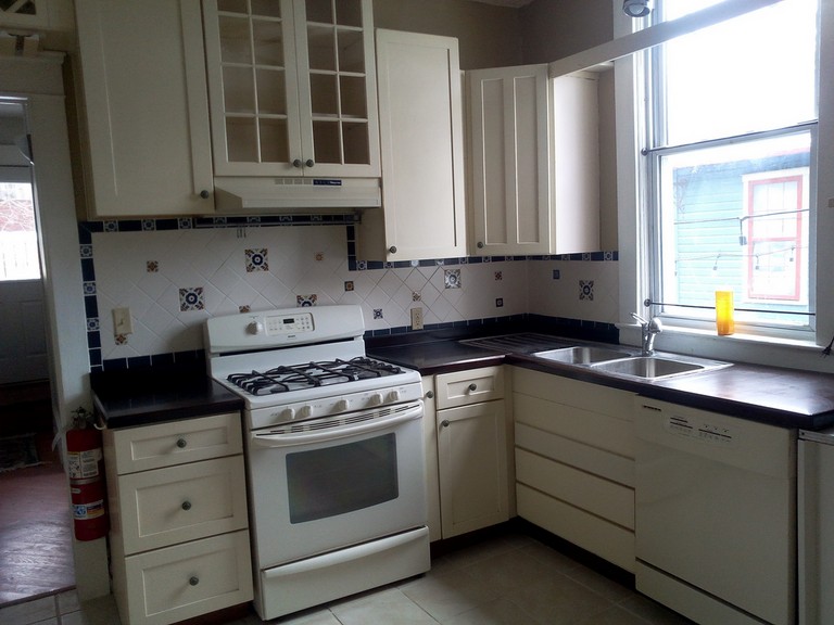 Vintage kitchen skillfuly merged with modern amenities at KentSuites