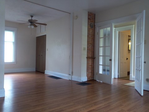 Beautiful One Bedroom Apartment in Kent's Historic District